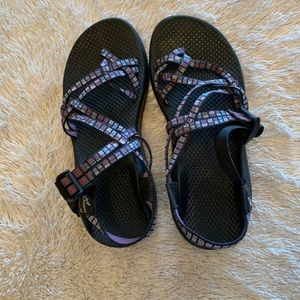 Women purple and blue blocks Chacos size 8